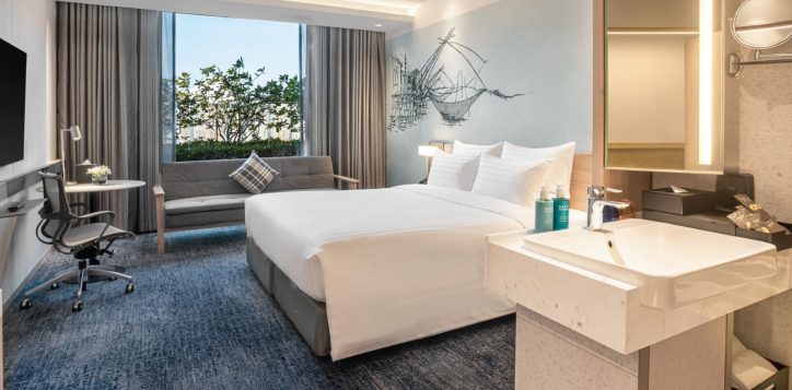 executive-king-bed-room-3-3