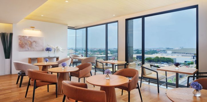 executive-lounge-247-min-2-2