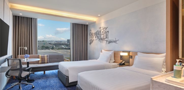 hotel-reservation-form